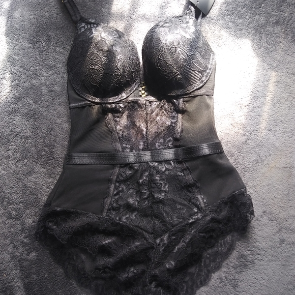 Love Me Until The End Lace Teddy Bodysuit- Lingerie - Picture 6 of 7